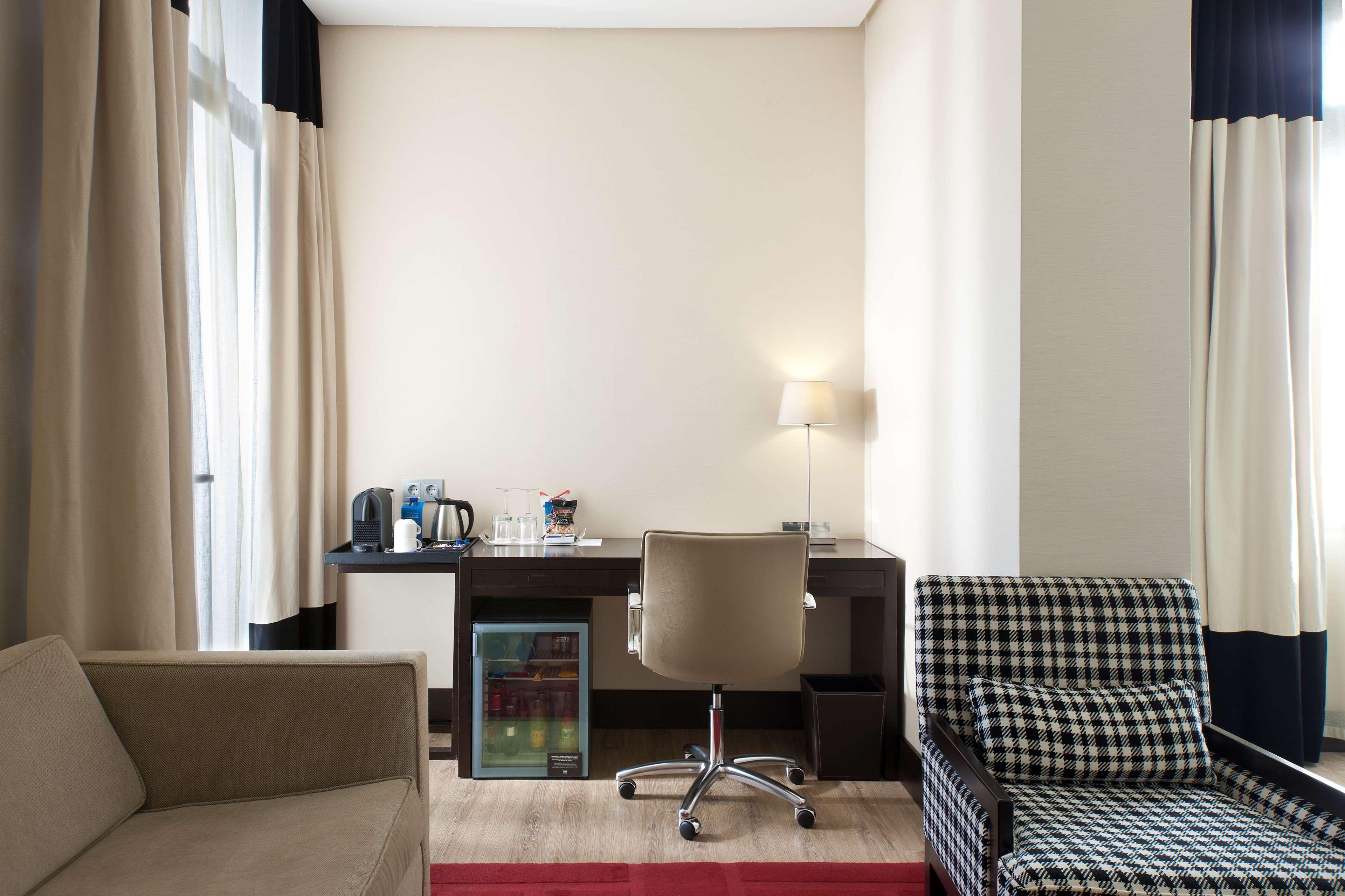 Nh Avenida Jerez Hotel Jerez de la Frontera Kültér fotó