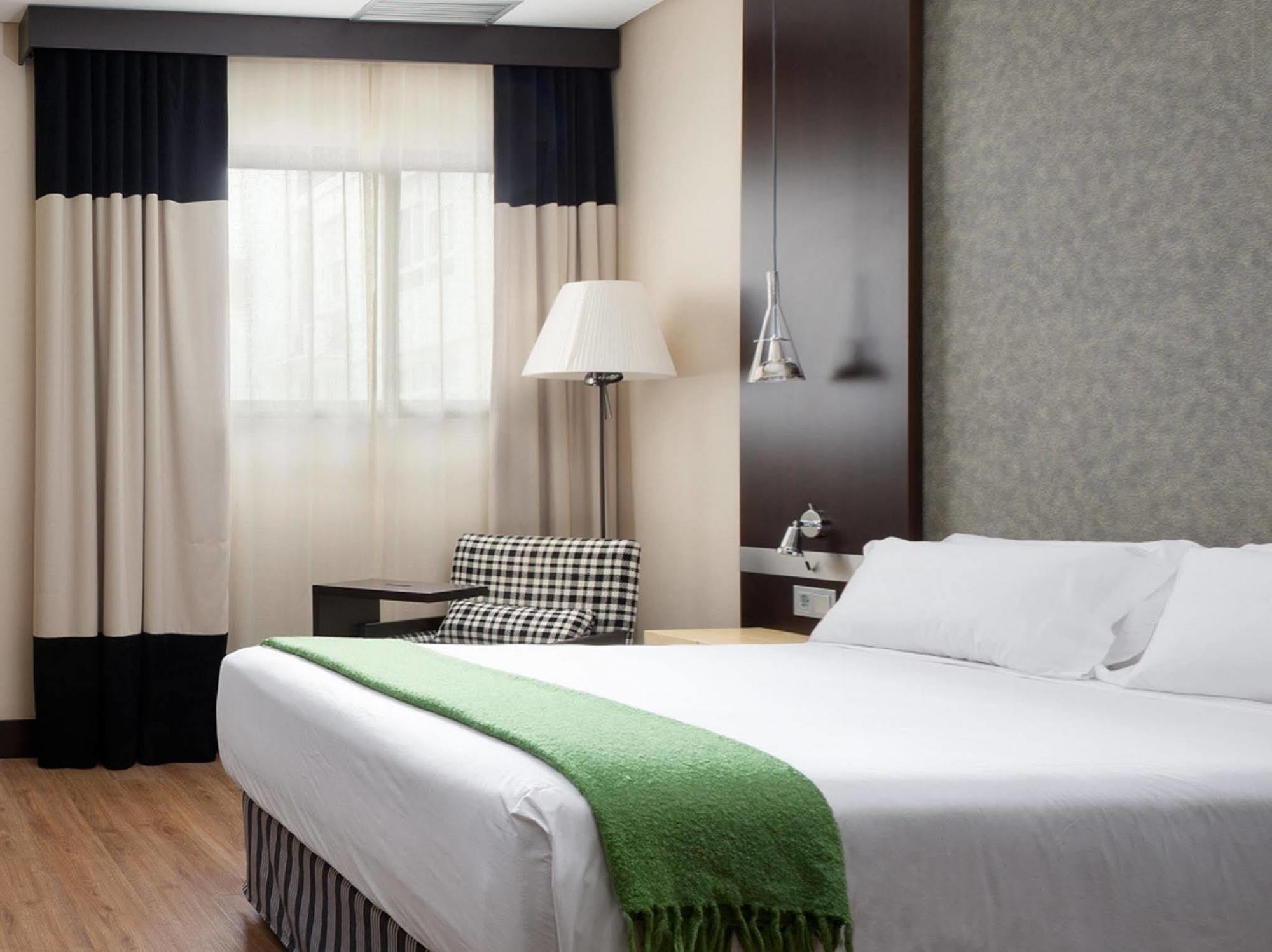 Nh Avenida Jerez Hotel Jerez de la Frontera Kültér fotó